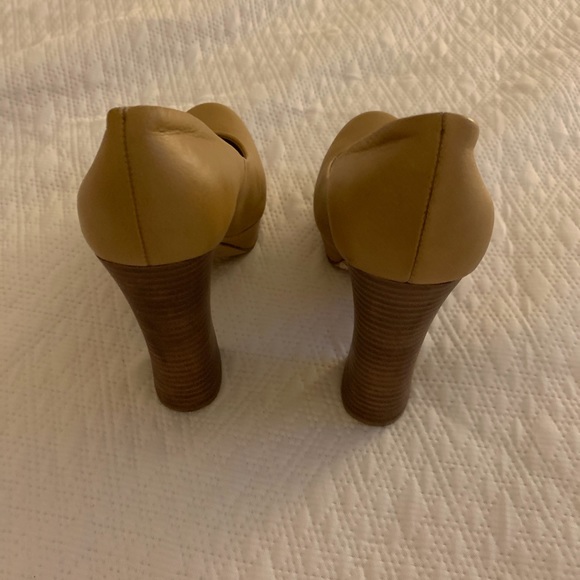 Shoes - Picture 3 of 8